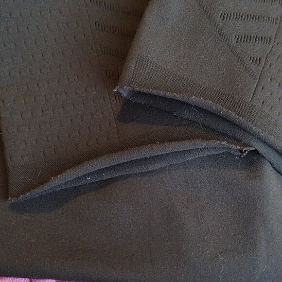 Lululemon Athletica laser cut leggings 4 - Picture 6 of 8